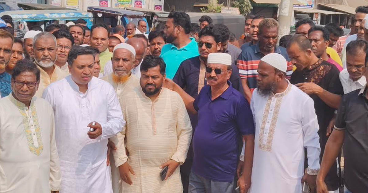 বন বিভাগের উচ্ছেদ অভিযানে ক্ষতিগ্রস্তদের পাশে ব্যারিস্টার ইশরাক