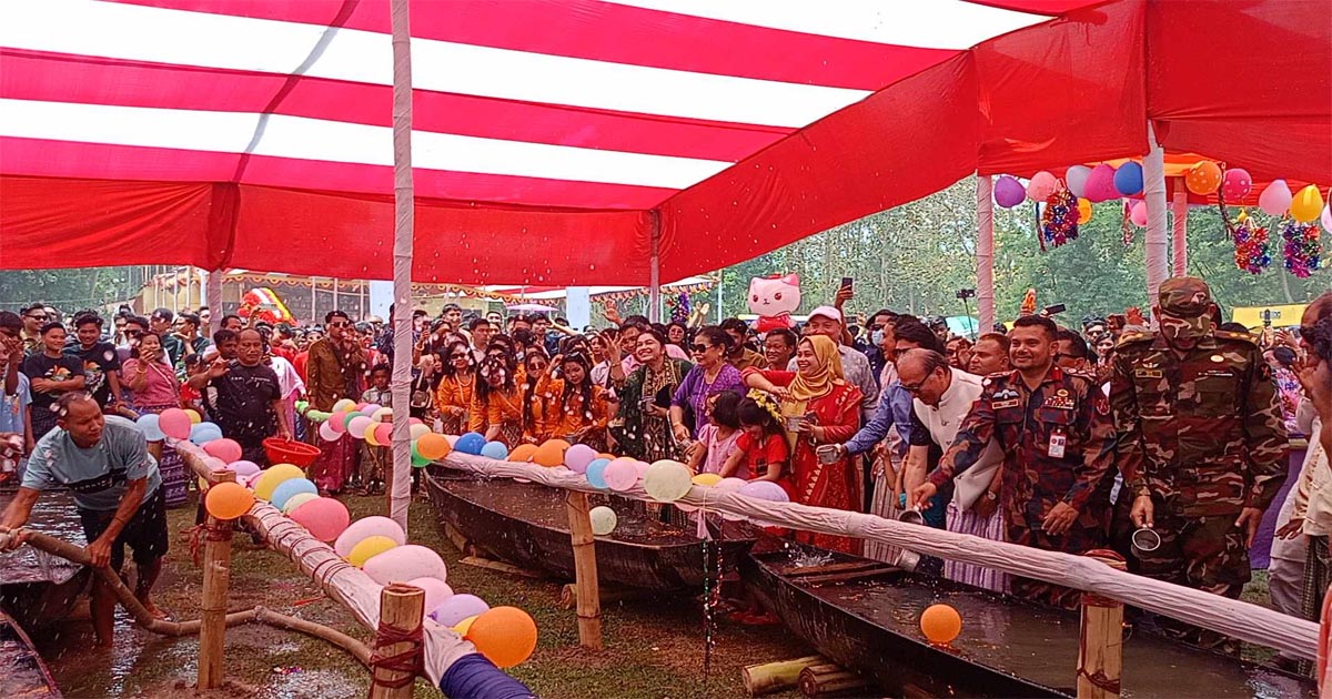 কাপ্তাইয়ে বর্ণাঢ্য আয়োজনে সাংগ্রাই উৎসব উদযাপন
