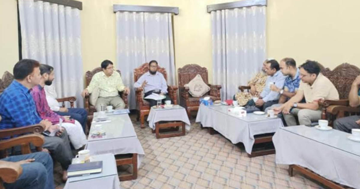 কেরু এন্ড কোম্পানি পরিদর্শন করলেন শিল্প মন্ত্রণালয়ের যুগ্ম সচিব