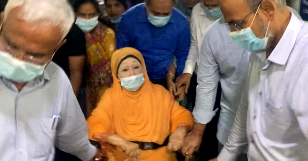 সিসিইউ থেকে কেবিনে খালেদা জিয়া