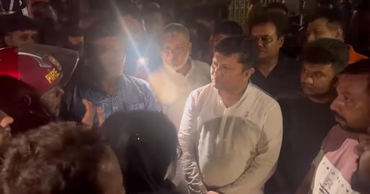 মির্জাপুরে আগ্নিকাণ্ডে কাপড়ের দোকান পুড়ে ছাই