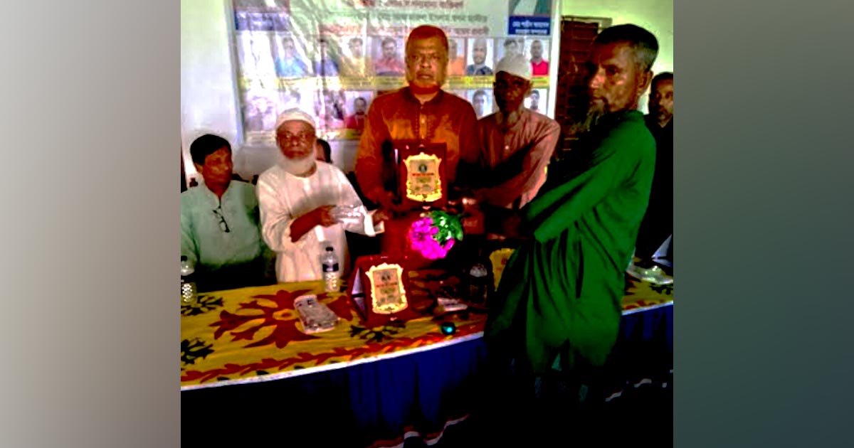 করিমগঞ্জে কবর খনন ও মৃতদেহ সৎকারের সঙ্গে জড়িতদের সংবর্ধনা