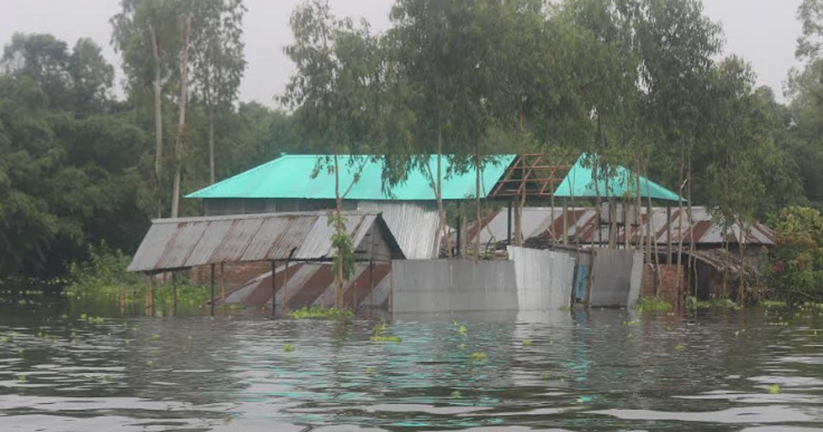 দুদিন কিছুটা কমলেও আবার পানি বৃদ্ধি