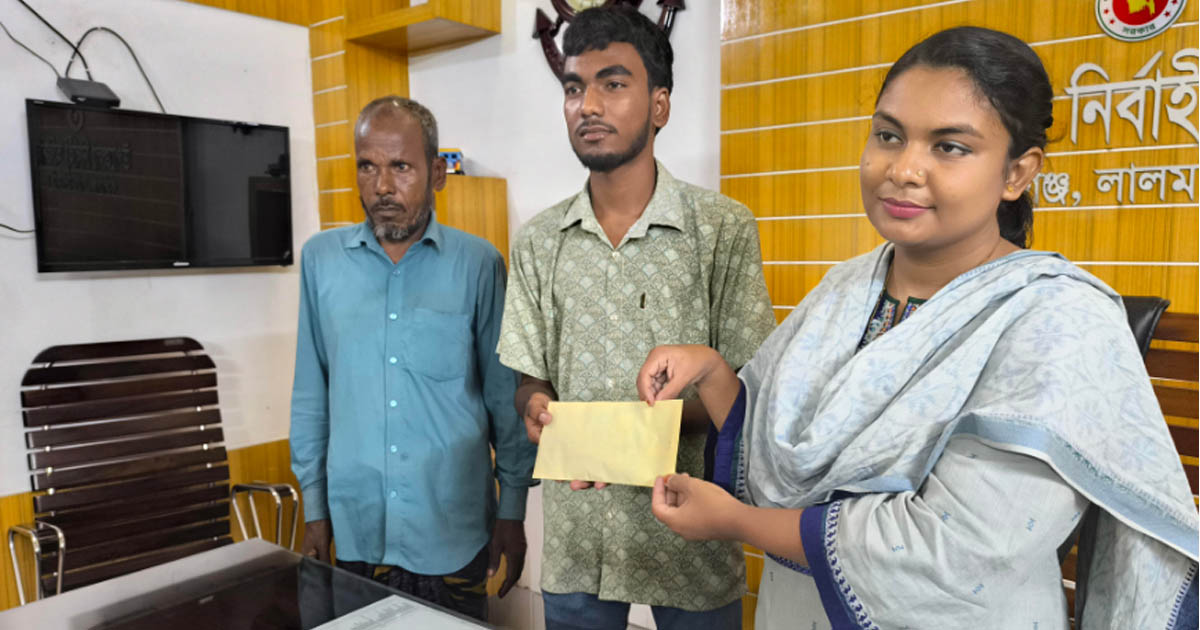 মেধাবী আলালের পাশে ইউএনও