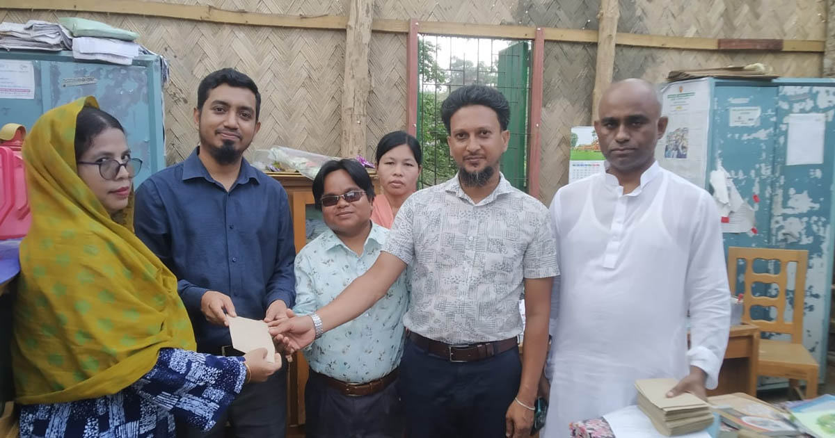 মাটিরাঙ্গায় কালবৈশাখী ঝড়ে ক্ষতিগ্রস্ত ৪৭ পরিবারের পাশে জেলা প্রশাসন