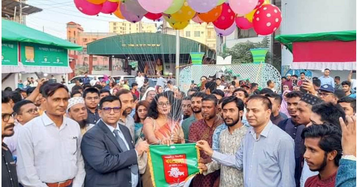 তরুণ প্রজন্মের বই পড়ার অভ্যাস গড়ে তুলতে হবে