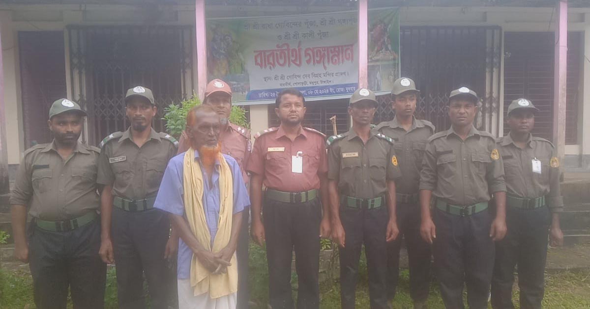 মধুপুরে মন্দির-গির্জা পাহারায় আনসার ভিডিপির সদস্যরা