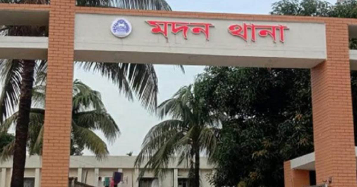 মাদরাসায় যাওয়া হলো না আরাফাতের