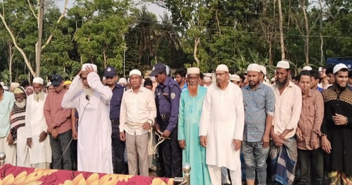 প্যারোলে মুক্তি পেয়ে মায়ের জানাজায় অংশ নিলেন সাবেক ইউপি চেয়ারম্যান