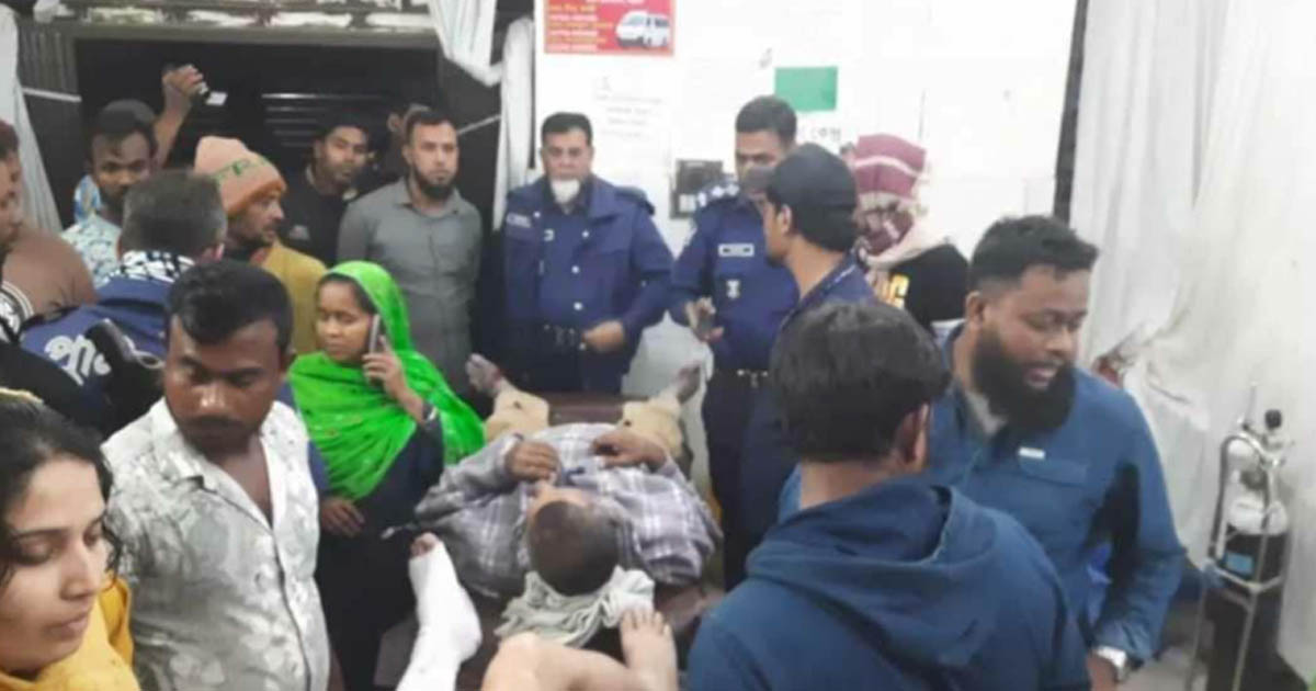 নড়াইলে বিএনপি কার্যালয়ে ককটেল বিস্ফোরণ, আহত ৩