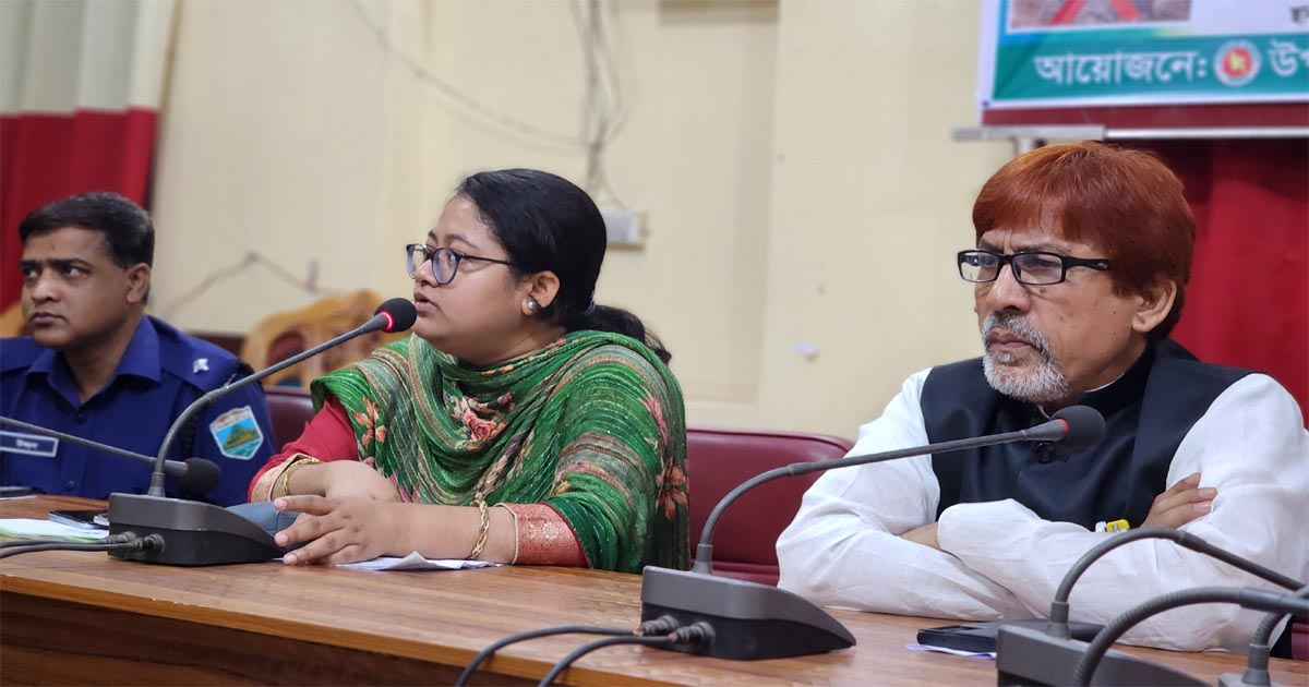 পুকুর খনন বন্ধে আলোচনা সভায় এমপির হুঁশিয়ারি