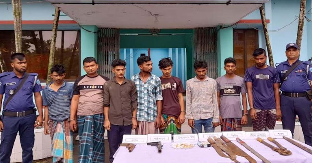 অটোরিকশা চালানোর আড়ালে ডাকাতি, আগ্নেয়াস্ত্রসহ গ্রেপ্তার ৭