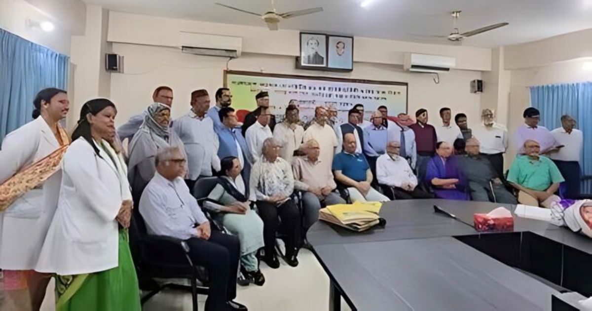 ক্যান্সার সোসাইটি হাসপাতাল পরিদর্শন করলেন স্বাস্থ্যমন্ত্রী