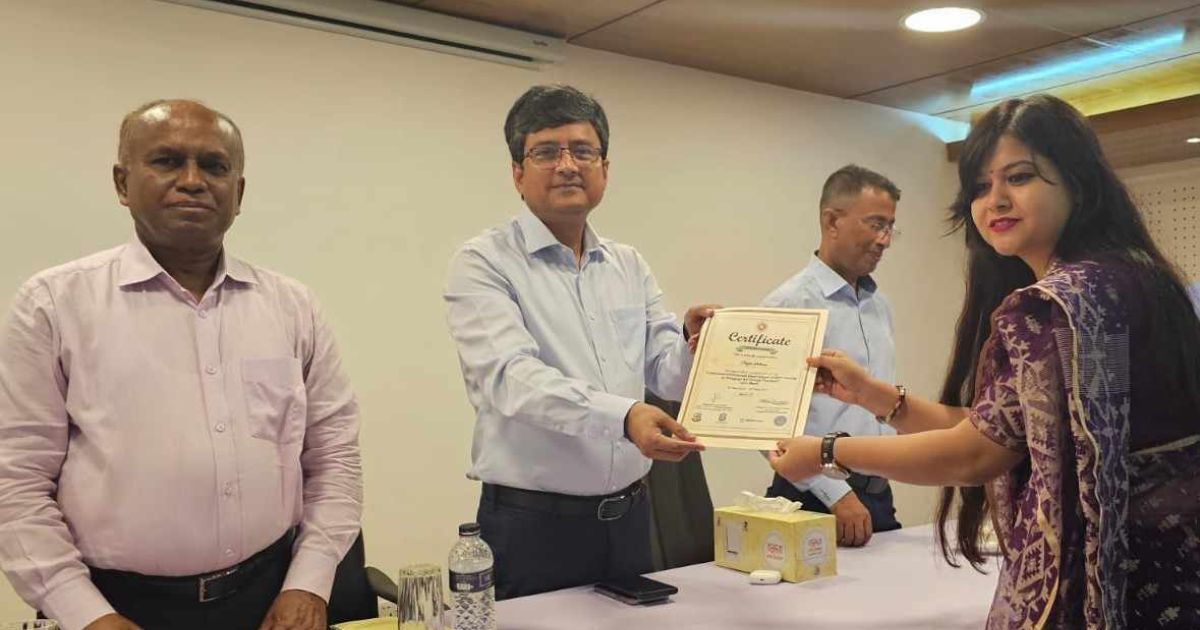 বছরব্যাপী শিক্ষক প্রশিক্ষণ বিস্তৃত করেছে জাতীয় বিশ্ববিদ্যালয়