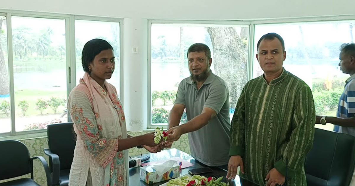 পটুয়াখালীতে ১২০ টাকায় পুলিশে চাকরি পেলেন ২১ তরুণ-তরুণী