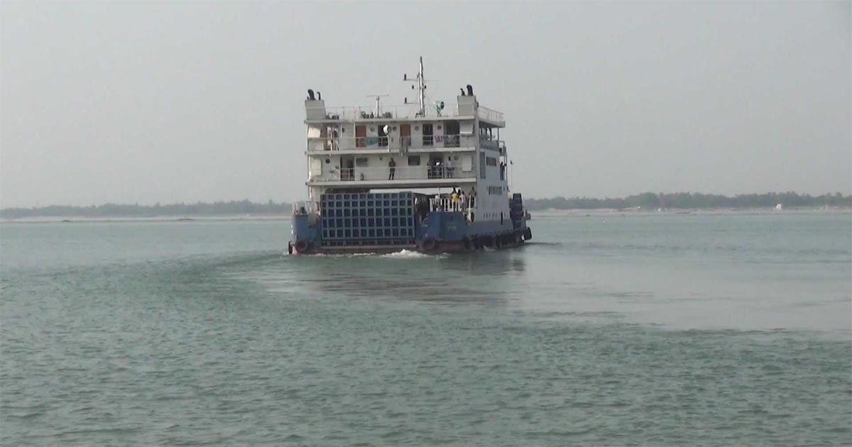 দৌলতদিয়া-পাটুরিয়া নৌরুটে ফেরি চলাচল বন্ধ