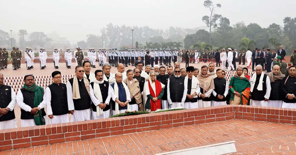 জাতীয় স্মৃতিসৌধে নতুন মন্ত্রিসভার শ্রদ্ধা
