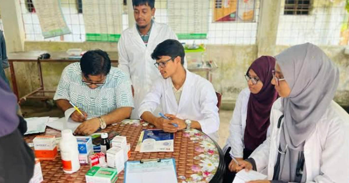 বিশ্ব ভেটেরিনারি দিবস উপলক্ষে পবিপ্রবিতে বিনামূল্যে মেডিকেল ক্যাম্প