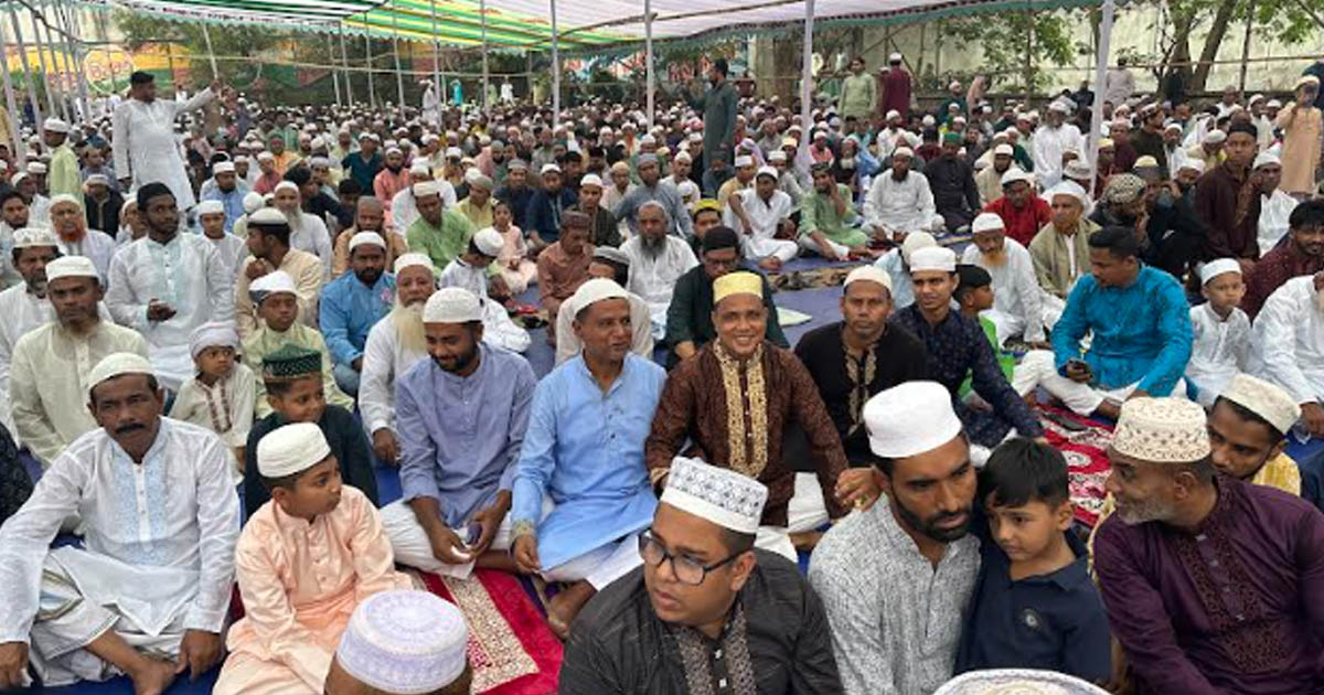 পূবাইলের পবিত্র ঈদুল ফিতরের জামাত অনুষ্ঠিত