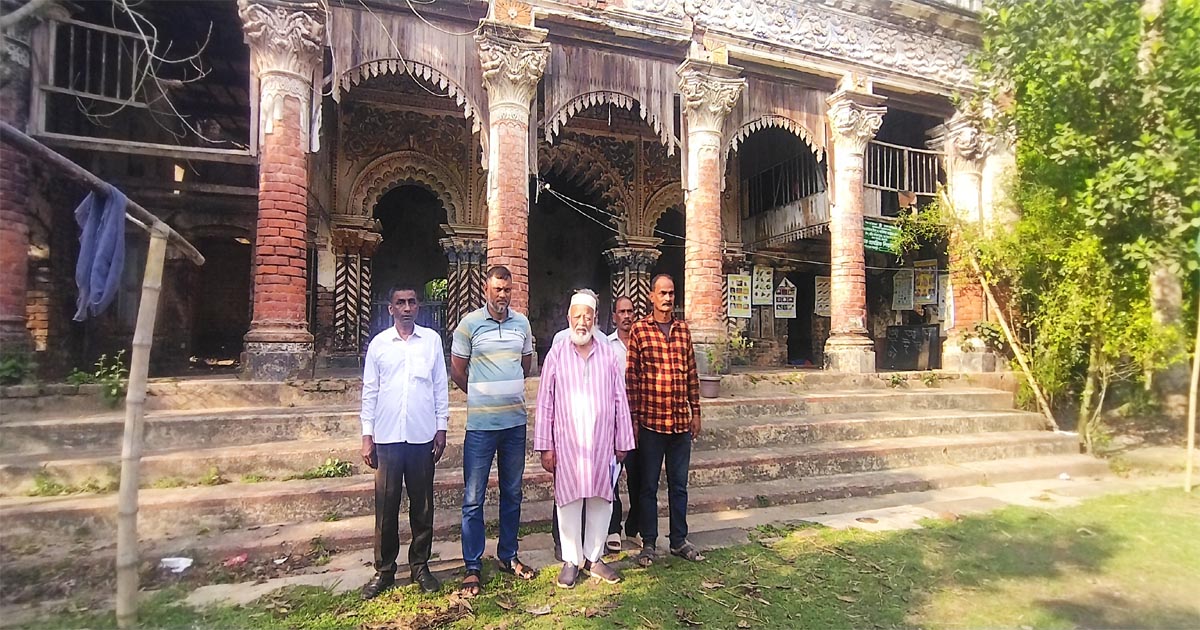 রাজবাড়ীর দেড়শ বছরের পুরোনো মন্দির রক্ষার দাবি