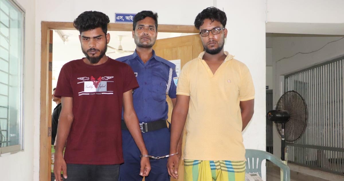 নবাবগঞ্জে কিশোরীকে গণধর্ষণ, গ্রেপ্তার ২