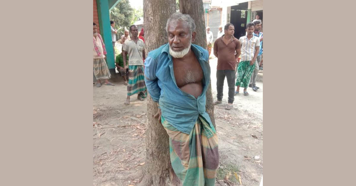 শিশুকে ধর্ষণচেষ্টা অভিযুক্তকে গণধোলাই দিয়ে পুলিশে সোপর্দ