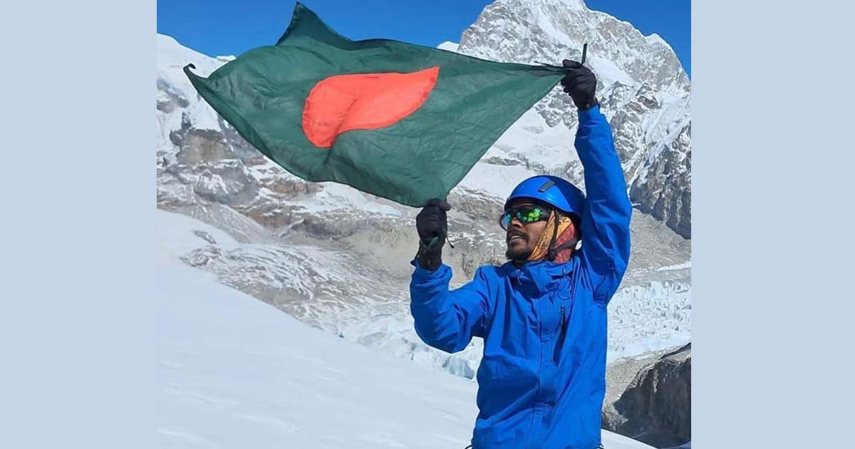 বিশ্বরেকর্ড গড়ে এভারেস্ট জয় শাকিলের