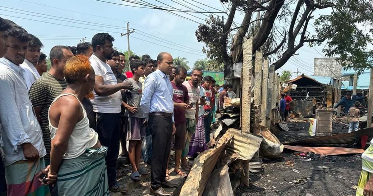 সরাইলে অগ্নিকাণ্ডে ১৫ দোকান পুড়ে ছাই