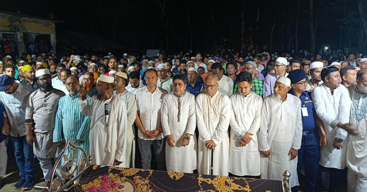 শহীদ বাবার পাশেই চিরনিদ্রায় শায়িত লামিয়া