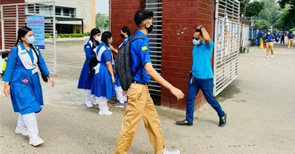 শিক্ষাপ্রতিষ্ঠানে কমানো হয়েছে গ্রীষ্মের ছুটি, শনিবারেও সাপ্তাহিক ছুটি