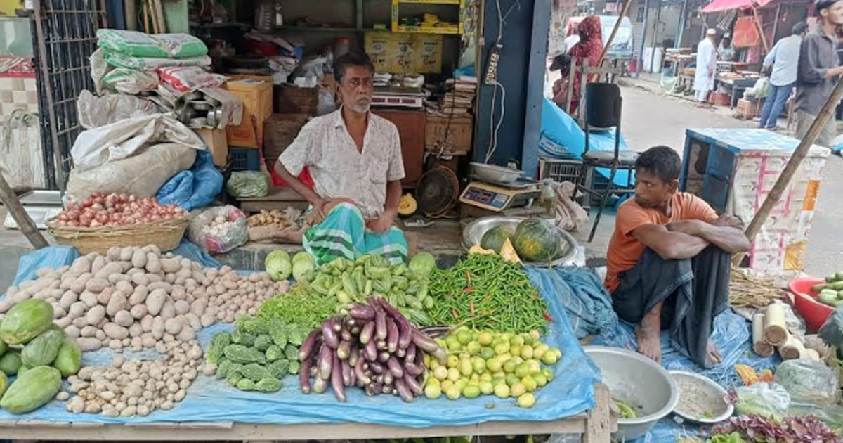 টাঙ্গাইলে সবজির বাজারে আগুন