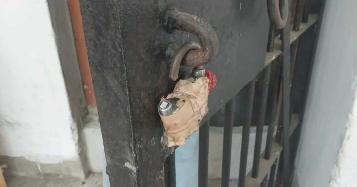 নাটোর আদালতের মালখানা থেকে চুরি, পুলিশ সদস্যসহ আটক ৫