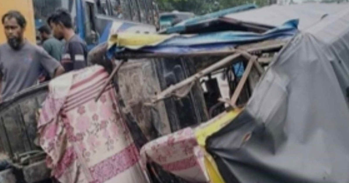ভাঙ্গায় বাস-মাহিন্দ্রা সংঘর্ষে নিহত ৪