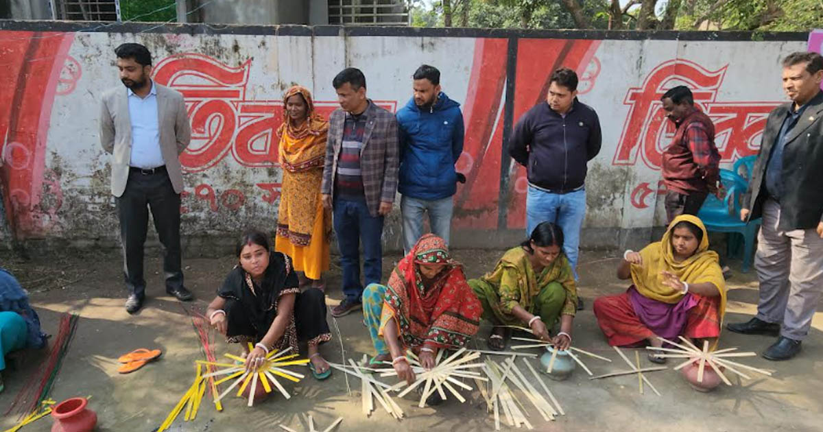 ভেড়ামারায় হস্তশিল্প প্রশিক্ষণের উদ্বোধন