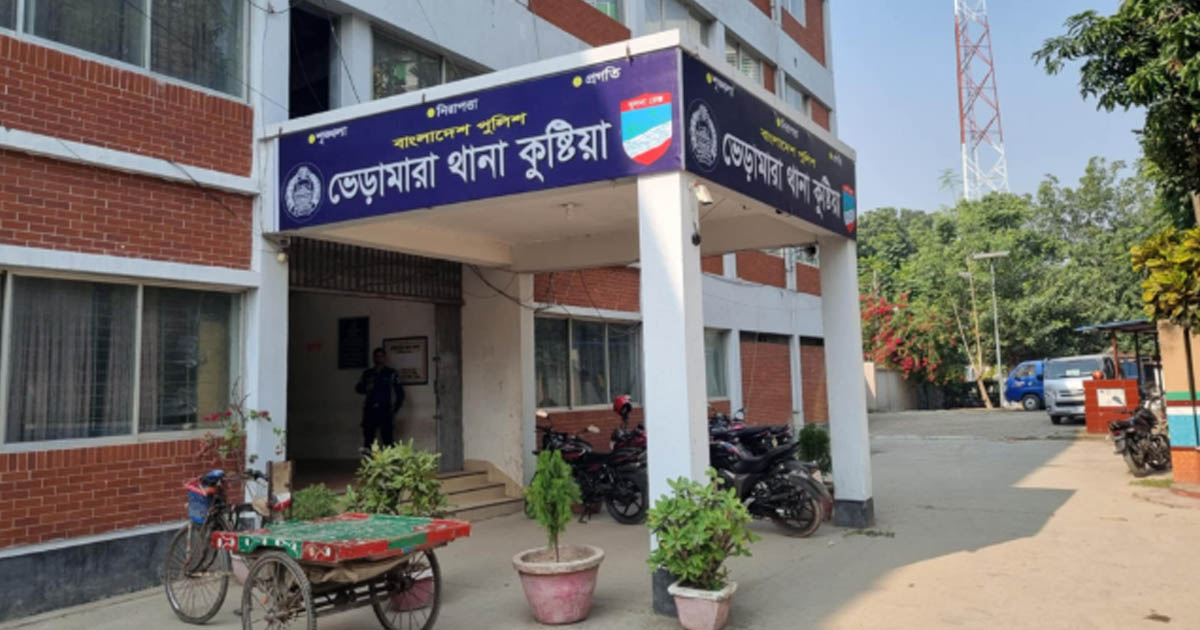 ভেড়ামারায় দুই গ্রুপের সংঘর্ষে ককটেল বিস্ফোরণ, আহত ৩