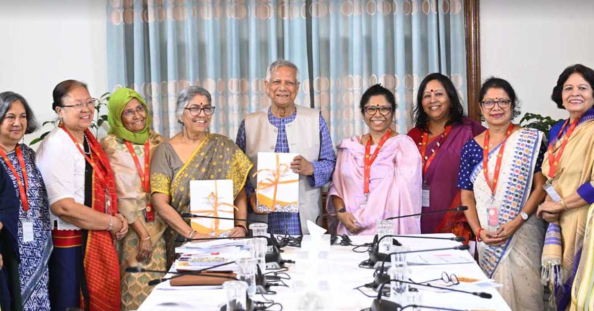 প্রধান উপদেষ্টার কাছে প্রতিবেদন দিয়েছে নারীবিষয়ক সংস্কার কমিশন