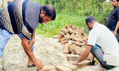 নরসিংদীতে নিজ খরচে ৩১ টি রাস্তার কাজ সম্পন্ন