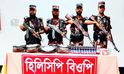 হিলি সীমান্তে ৪ লাখ টাকার মাদক উদ্ধার 