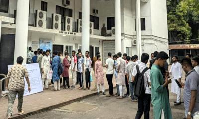 বিভিন্ন কেন্দ্রে ৭০ শতাংশের বেশি ভোট সংগ্রহ
