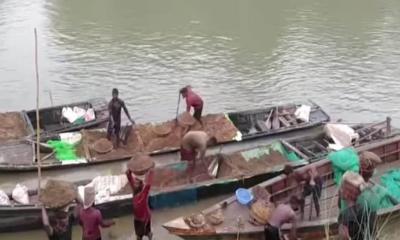 ধোবাউড়ায় নেতাই নদীর বালু লুটপাট থামছে না