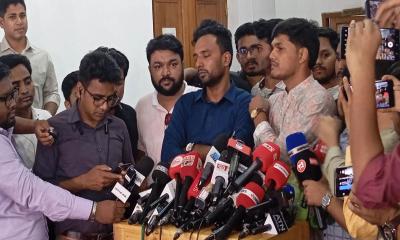 মনোনয়ন ফরম নিলেন ছাত্রদল নেতারা: প্যানেলে পদ ঠিক করবেন তারেক রহমান