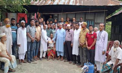 ফরিদগঞ্জে অসুস্থ বিএনপি নেতার পাশে সাবেক এমপি