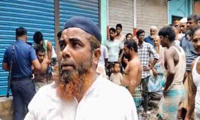 ফরিদগঞ্জে মাদকাসক্ত ছেলেকে পুলিশের হাতে দিলেন পিতা
