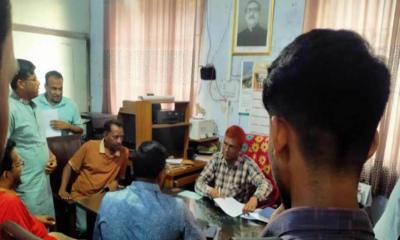 জবির প্রাণিবিদ্যা বিভাগের চেয়ারম্যানের কক্ষ থেকে শেখ মুজিবের ছবি অপসারণ