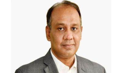 পদত্যাগ করলেন বাংলাদেশ ব্যাংকের নির্বাহী পরিচালক মেজবাউল হক
