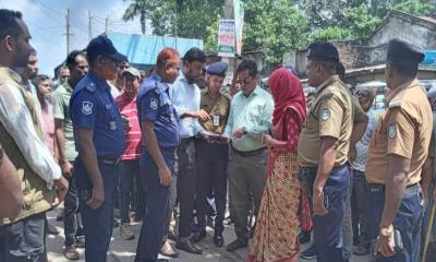 সান্তাহারে রেলওয়ের অবৈধ স্থাপনা উচ্ছেদ অভিযান