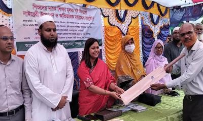 শিশুদের মাঝে শিক্ষামূলক বই বিতরণ, লাইব্রেরি উদ্বোধন ও অভিভাবক সমাবেশ
