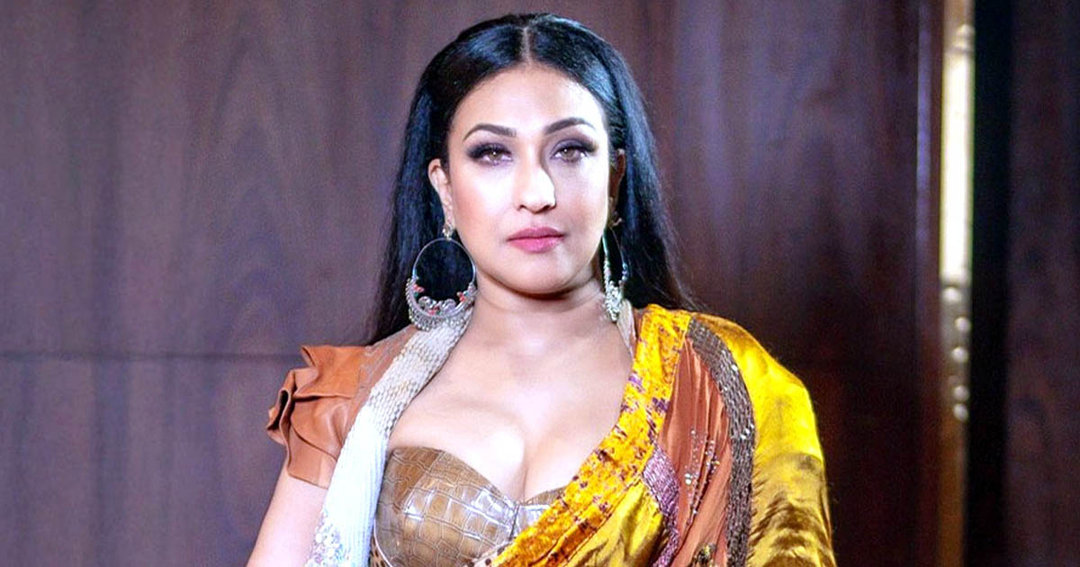 নায়িকা থেকে এবার কবি ঋতুপর্ণা