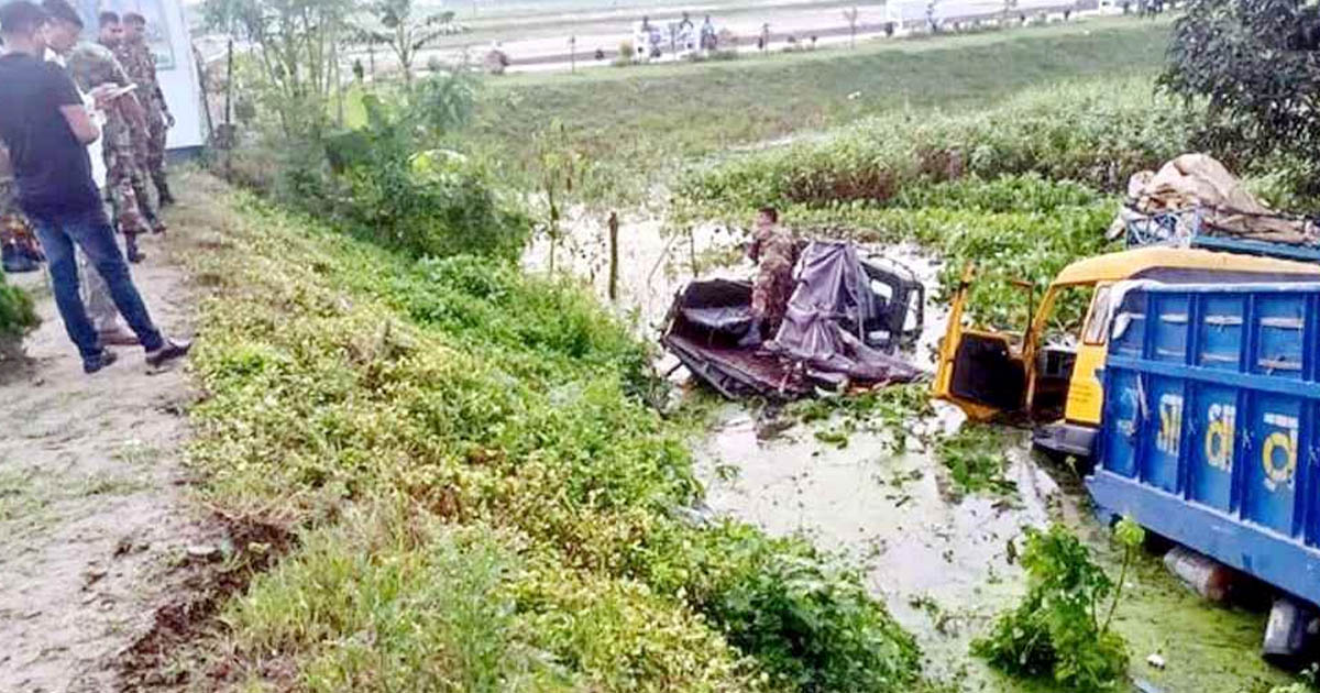 সেনাবাহিনীর টহল গাড়িতে ট্রাকের ধাক্কায় ৮ সেনাসদস্য আহত