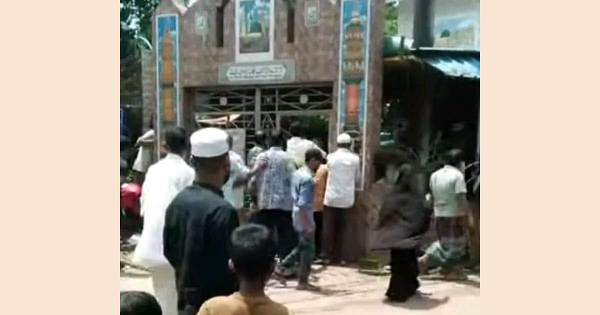 সীতাকুণ্ডে ন্যায্যমূল্যের চাল বিতরণকে কেন্দ্র করে দুপক্ষের সংঘর্ষ